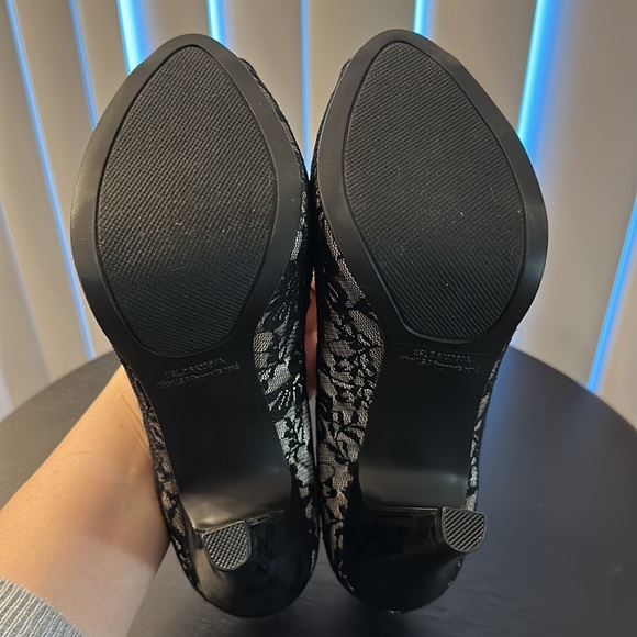 Rampage Pamela Lace Heels - Picture 6 of 6